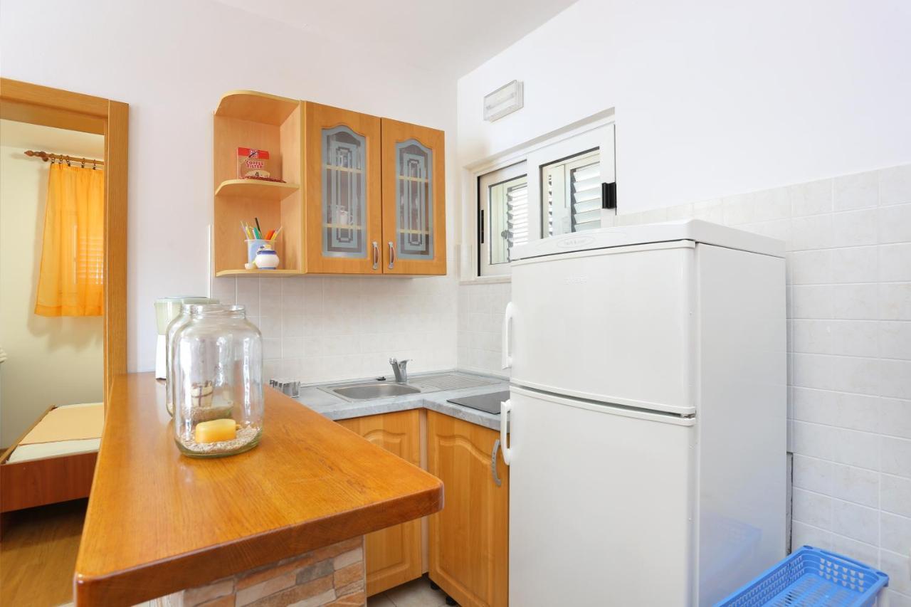Apartments By The Sea Seget Vranjica, Trogir - 13771 Exterior foto