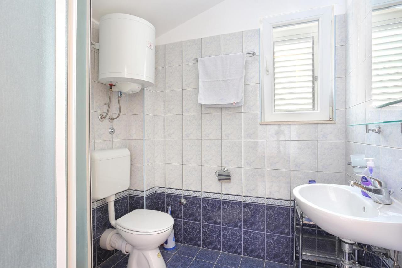 Apartments By The Sea Seget Vranjica, Trogir - 13771 Exterior foto