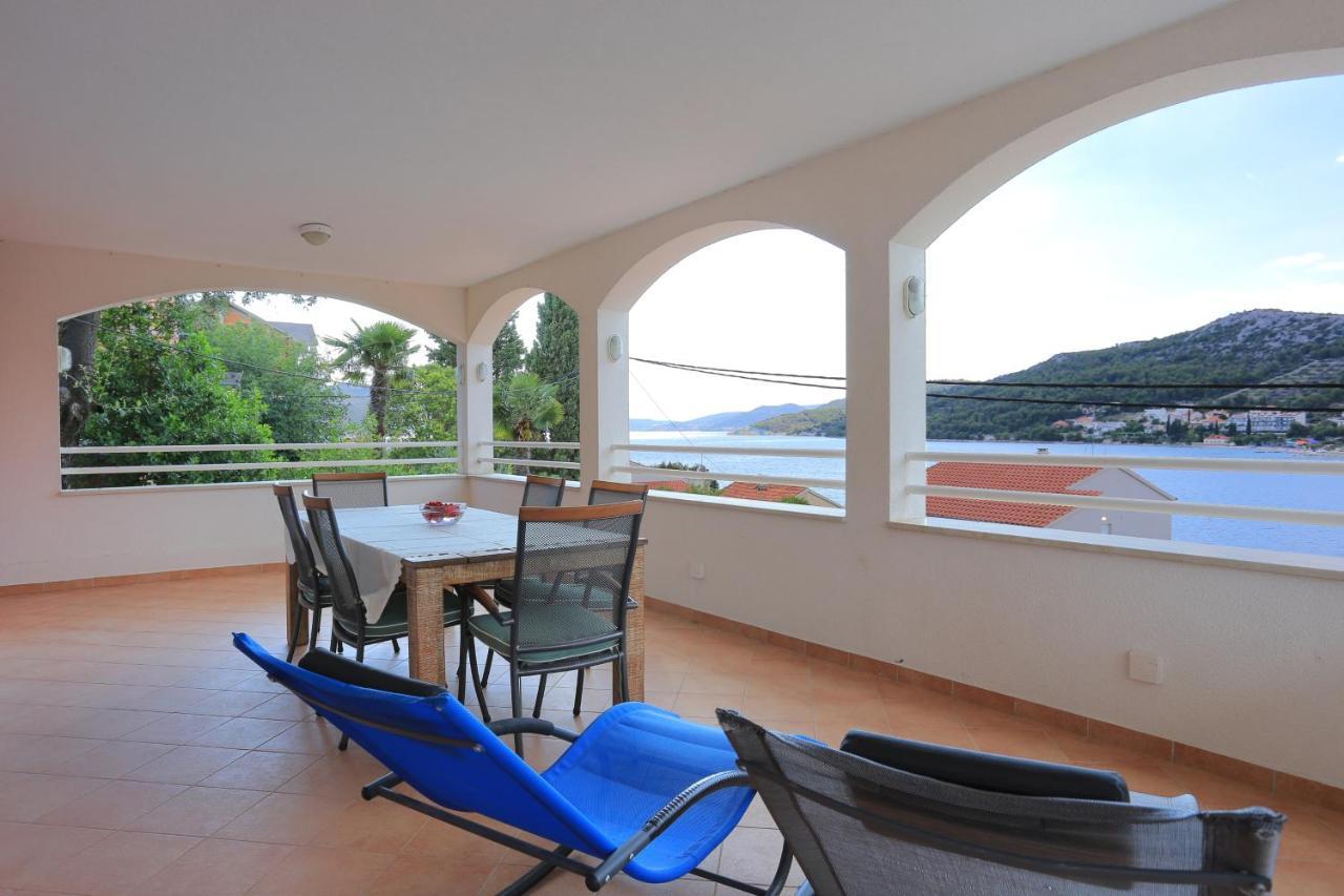 Apartments By The Sea Seget Vranjica, Trogir - 13771 Exterior foto