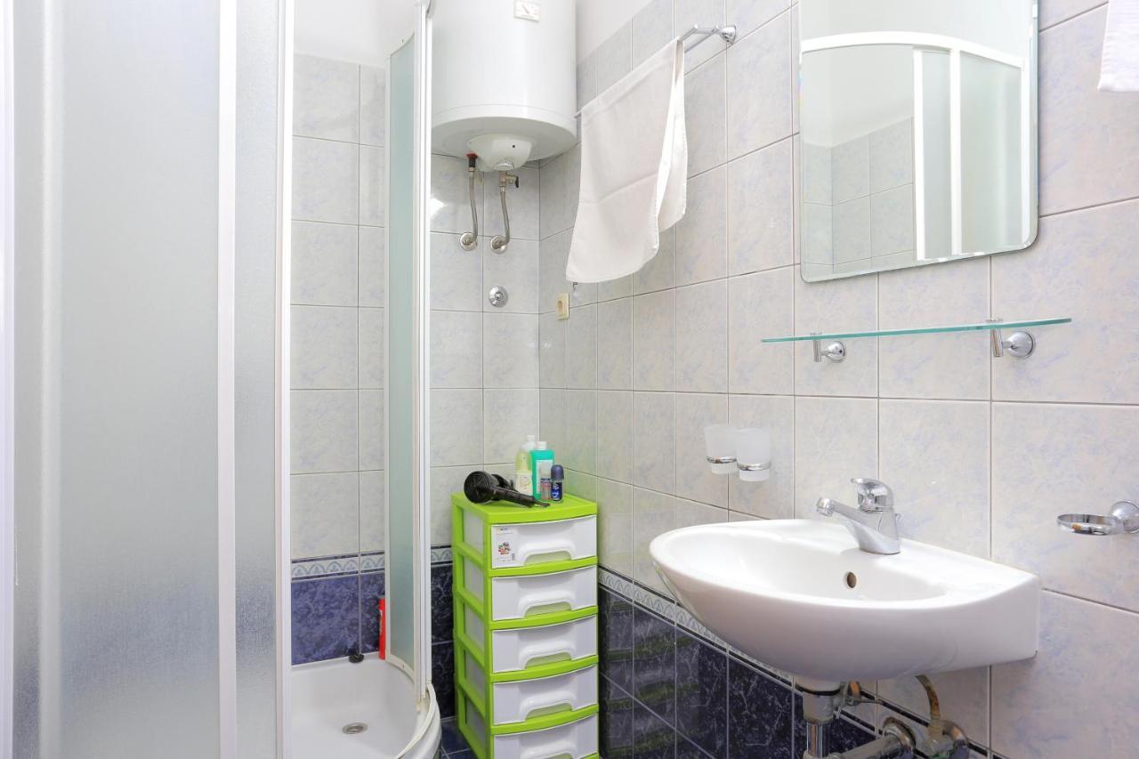 Apartments By The Sea Seget Vranjica, Trogir - 13771 Exterior foto
