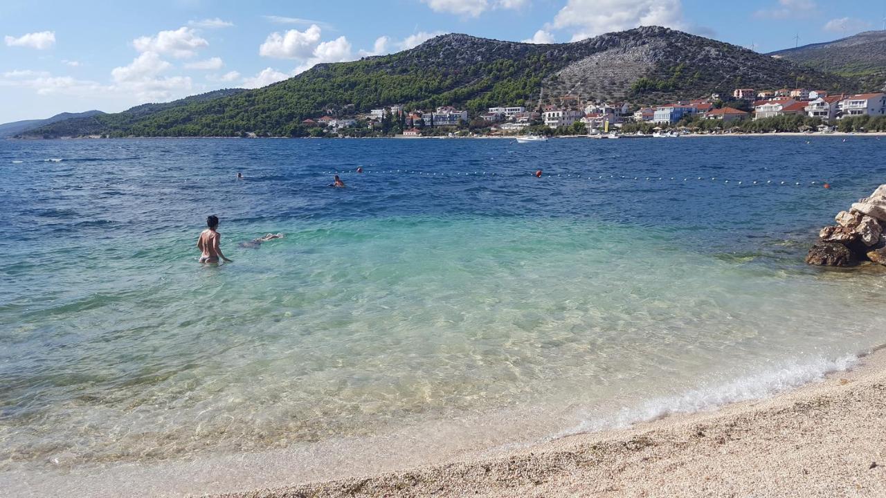 Apartments By The Sea Seget Vranjica, Trogir - 13771 Exterior foto